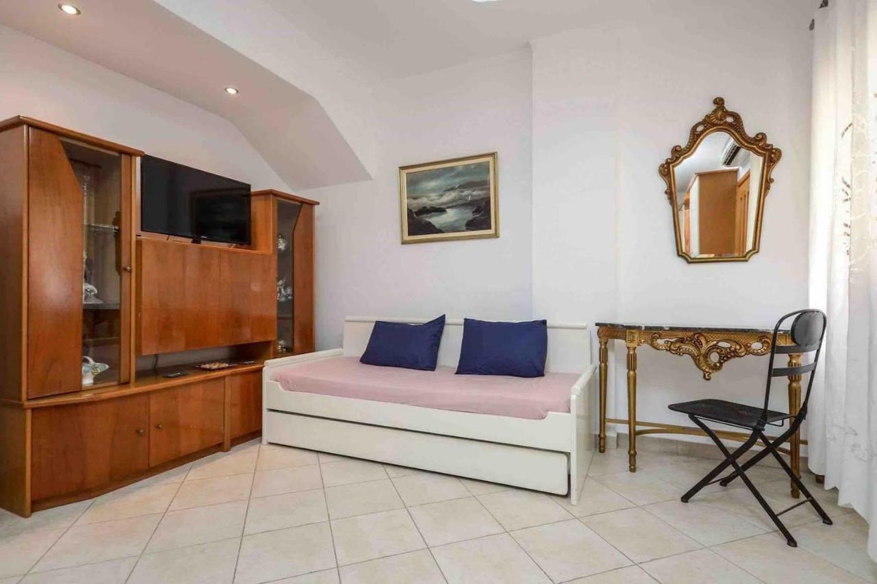 Independent Agapitos Apart , 2Bdrm, Private Patio Naxos City Kültér fotó